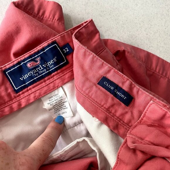 Vineyard Vines Club Short Coral 32 - Picture 2 of 8
